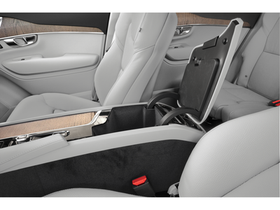 2025 Volvo XC90 B5 Core