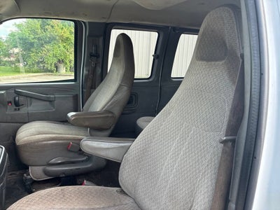 2017 Chevrolet Express Passenger 3500 LT