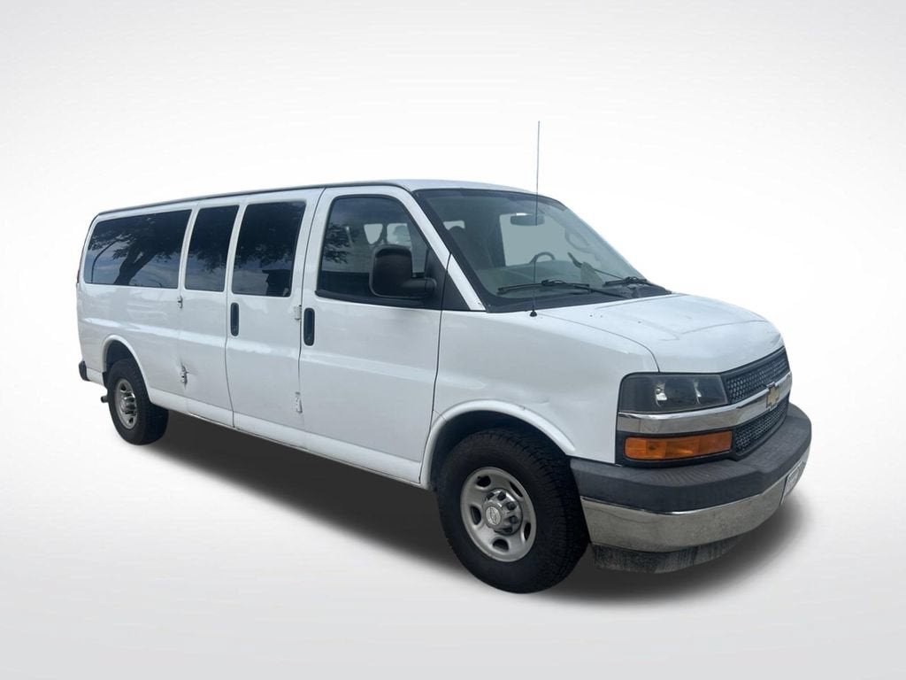 2017 Chevrolet Express Passenger 3500 LT