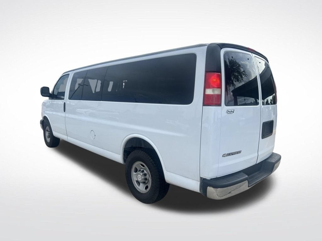 2017 Chevrolet Express Passenger 3500 LT
