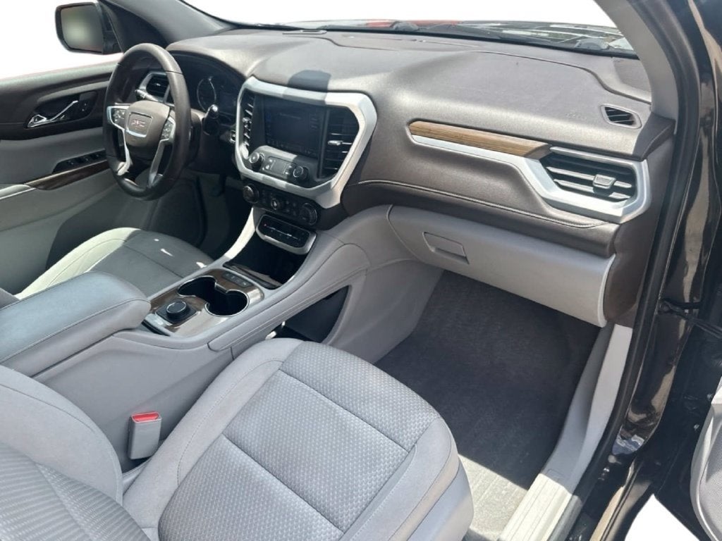 2022 GMC Acadia SLE
