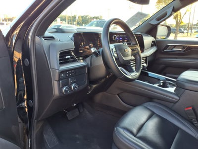 2025 Chevrolet Suburban LT