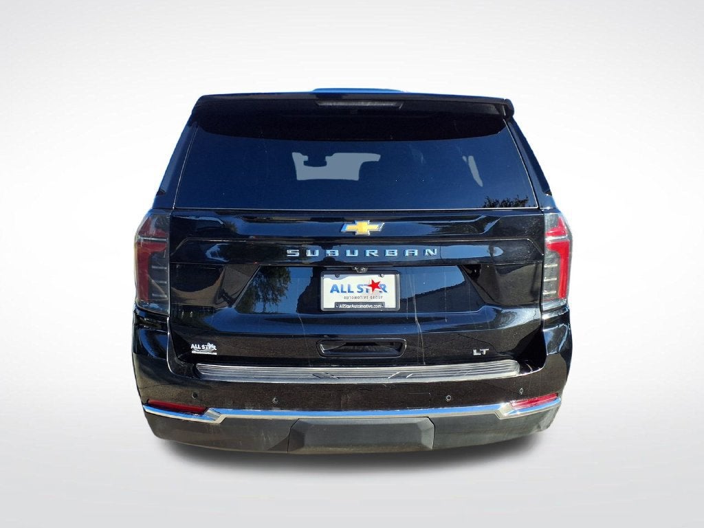 2025 Chevrolet Suburban LT