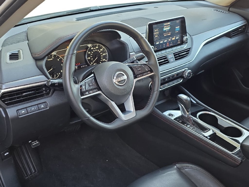 2025 Nissan Altima SR