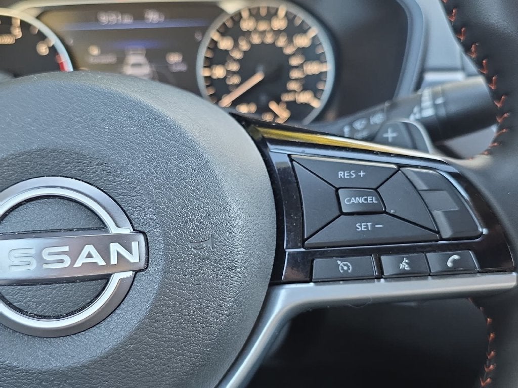 2025 Nissan Altima SR