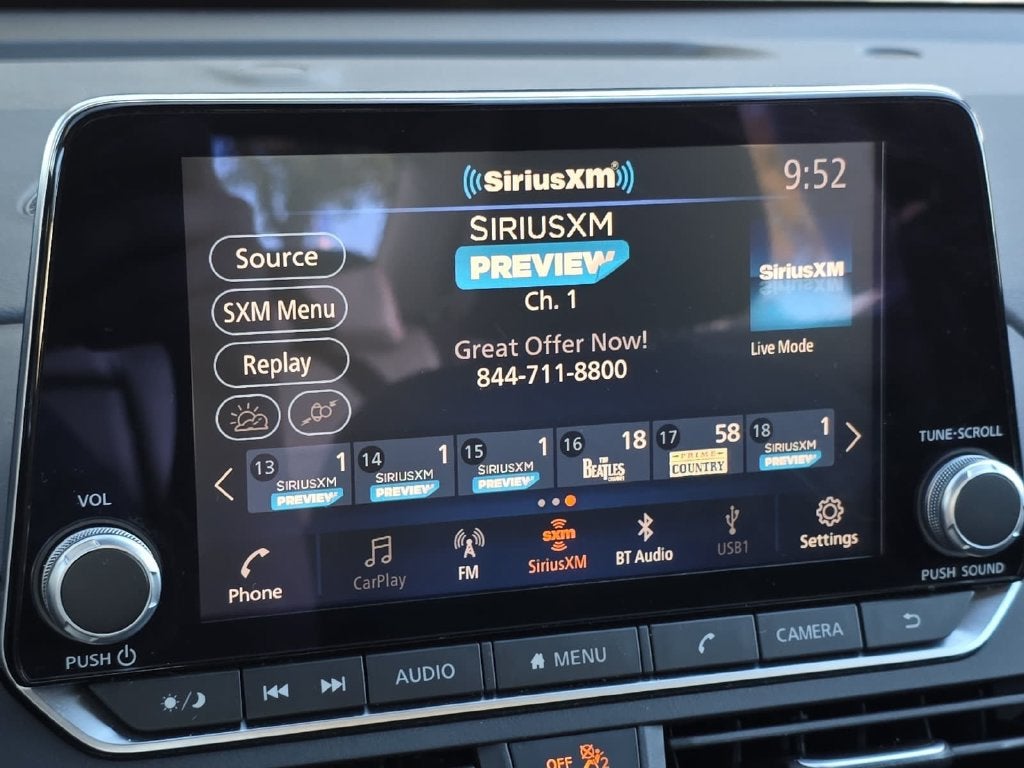 2025 Nissan Altima SR