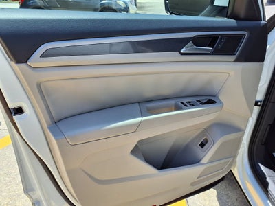 2021 Volkswagen Atlas 3.6L V6 SE w/Technology R-Line