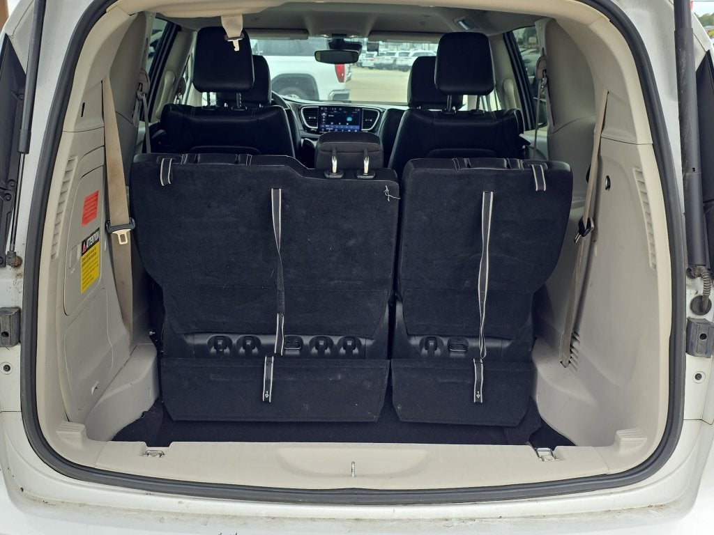 2023 Chrysler Pacifica Hybrid Touring L