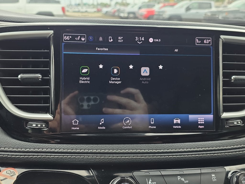 2023 Chrysler Pacifica Hybrid Touring L