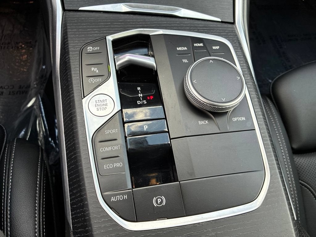 2025 BMW 3 Series 330i