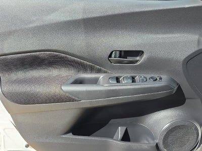 2023 Nissan Kicks S