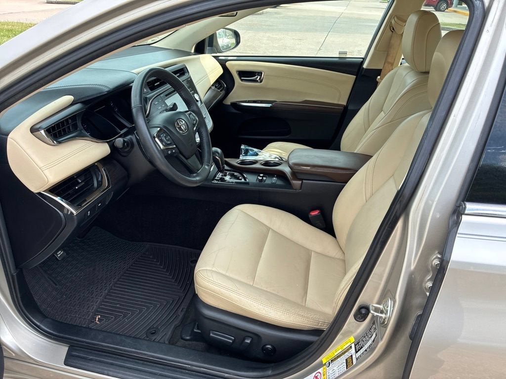 2017 Toyota Avalon XLE