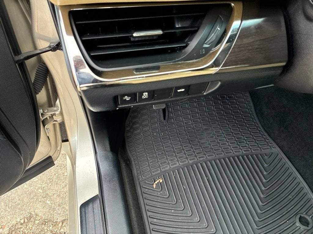 2017 Toyota Avalon XLE
