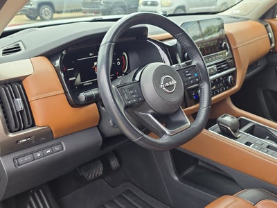 2023 Nissan Pathfinder Platinum