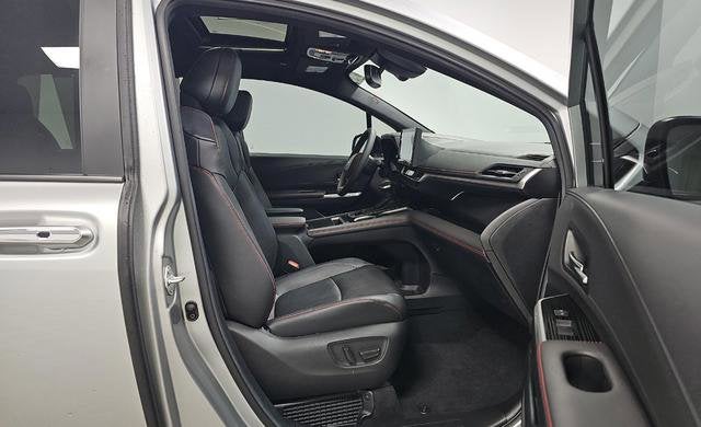 2025 Toyota Sienna XSE