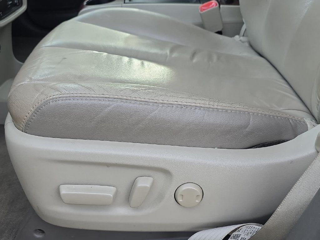 2011 Toyota Sienna XLE AAS