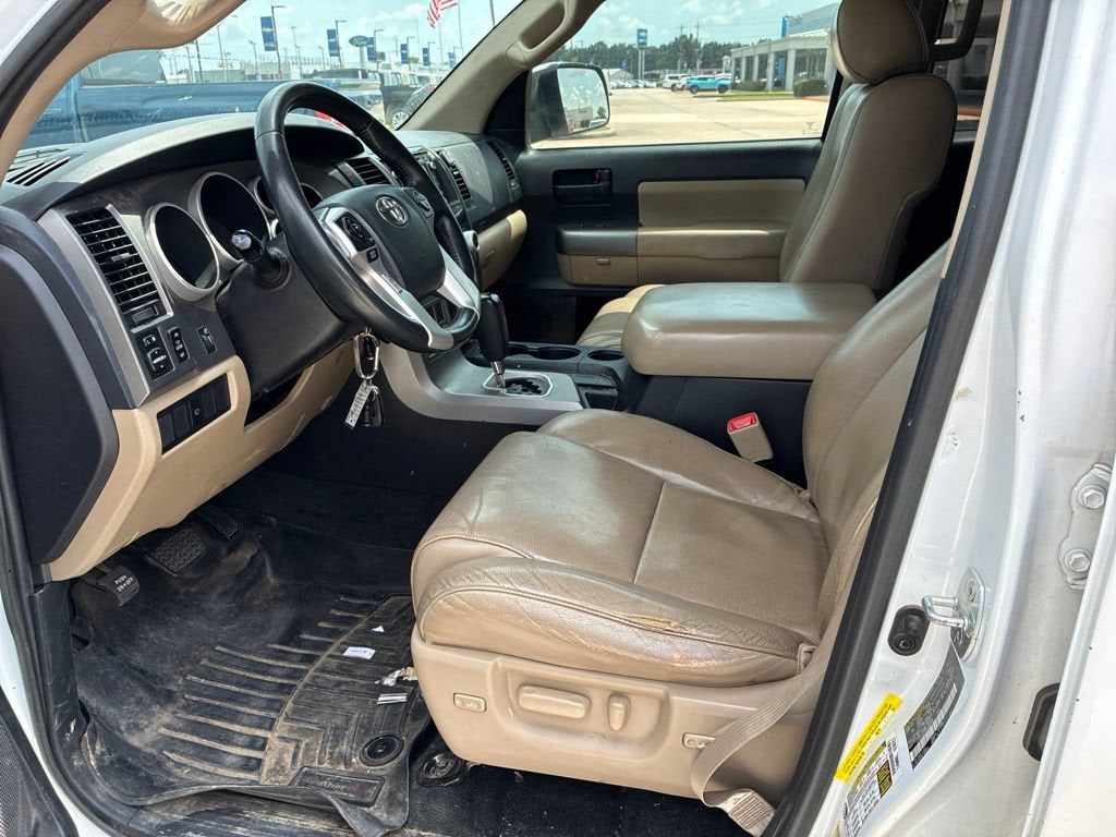 2017 Toyota Sequoia SR5