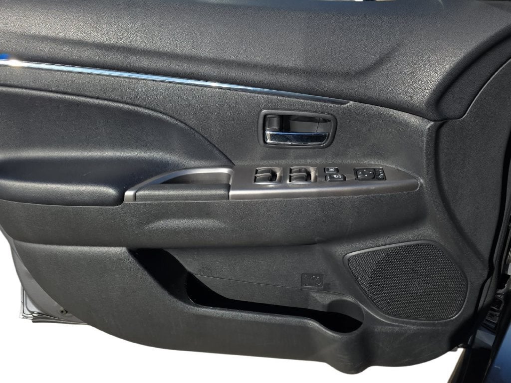 2025 Mitsubishi Outlander Sport S