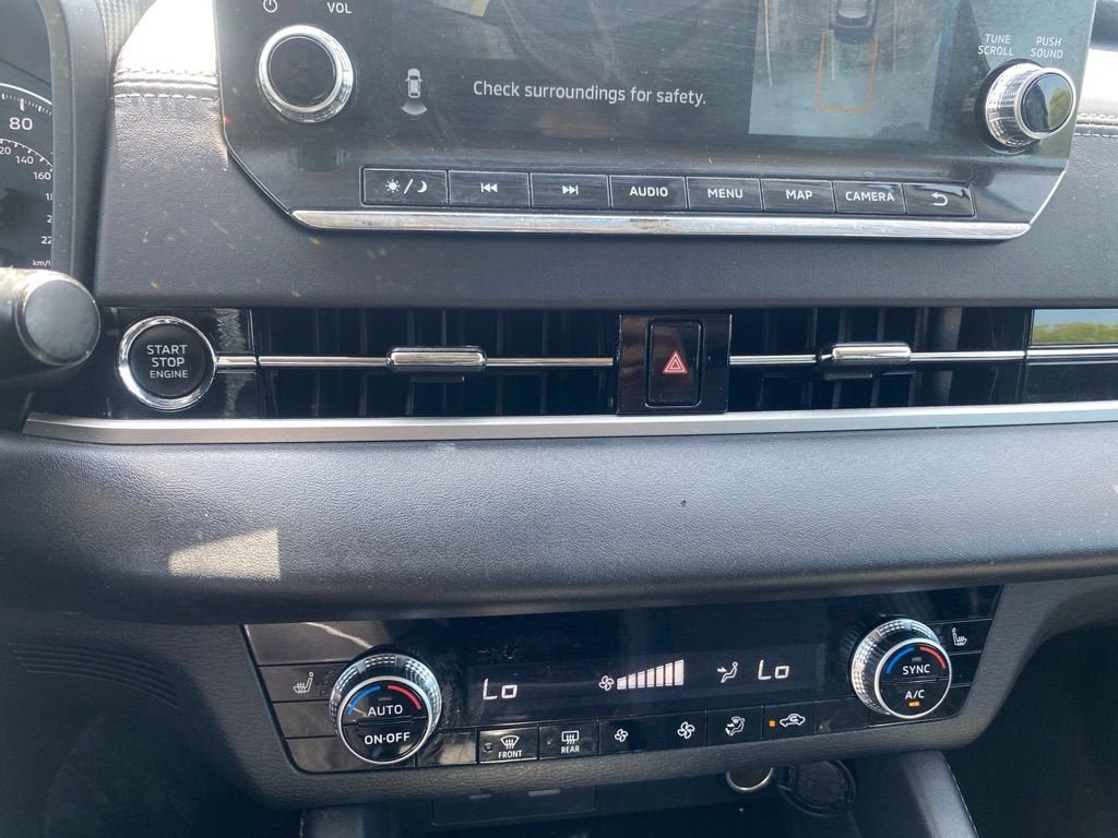 2023 Mitsubishi Outlander SE