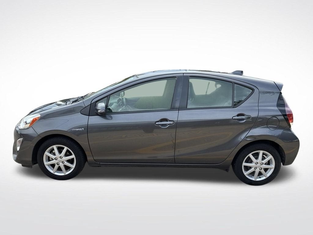 2016 Toyota Prius c One