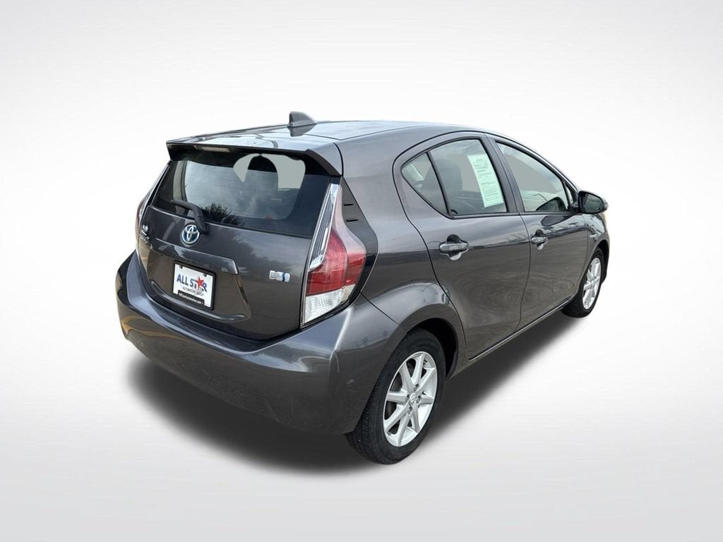 2016 Toyota Prius c One