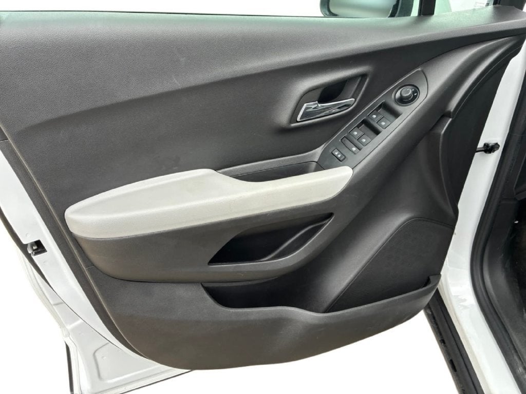 2022 Chevrolet Trax LS