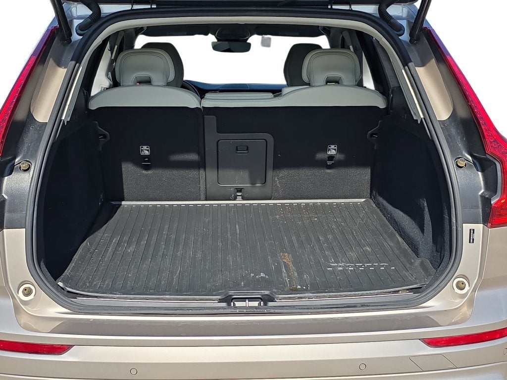 2025 Volvo XC60 Plus