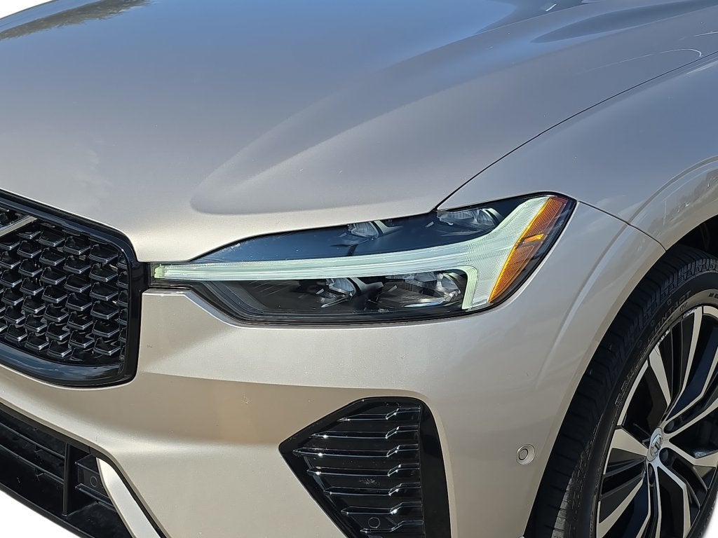 2025 Volvo XC60 Plus