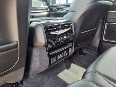 2024 Jeep Wagoneer Base