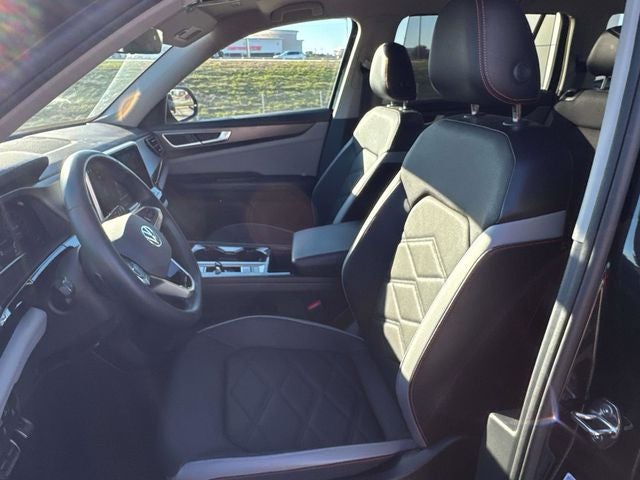 2024 Volkswagen Atlas 2.0T Peak Edition SE w/Technology