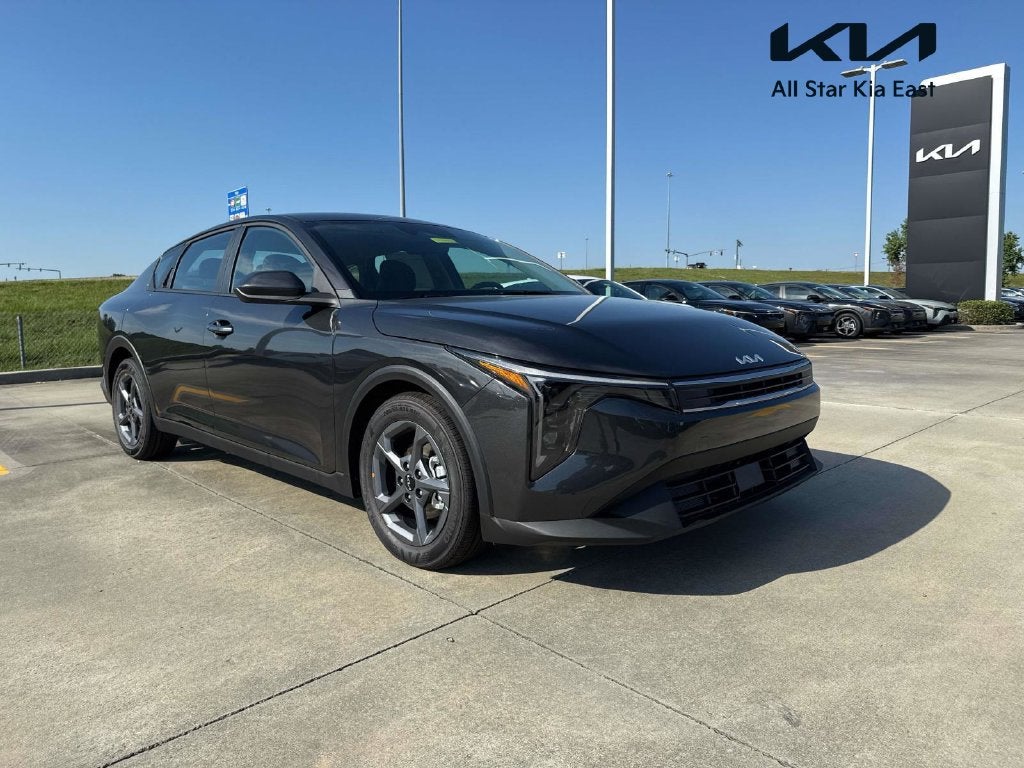 2026 Kia K4 LXS