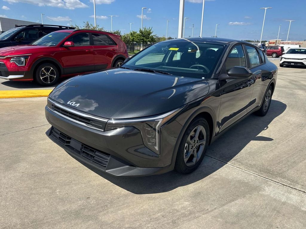 2026 Kia K4 LXS