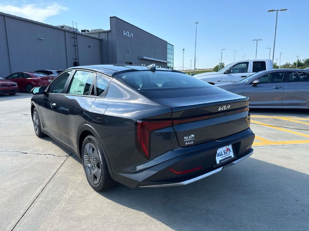 2026 Kia K4 LX