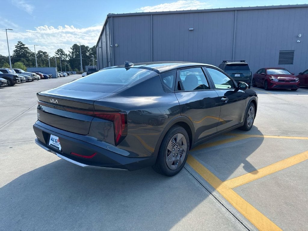 2026 Kia K4 LX