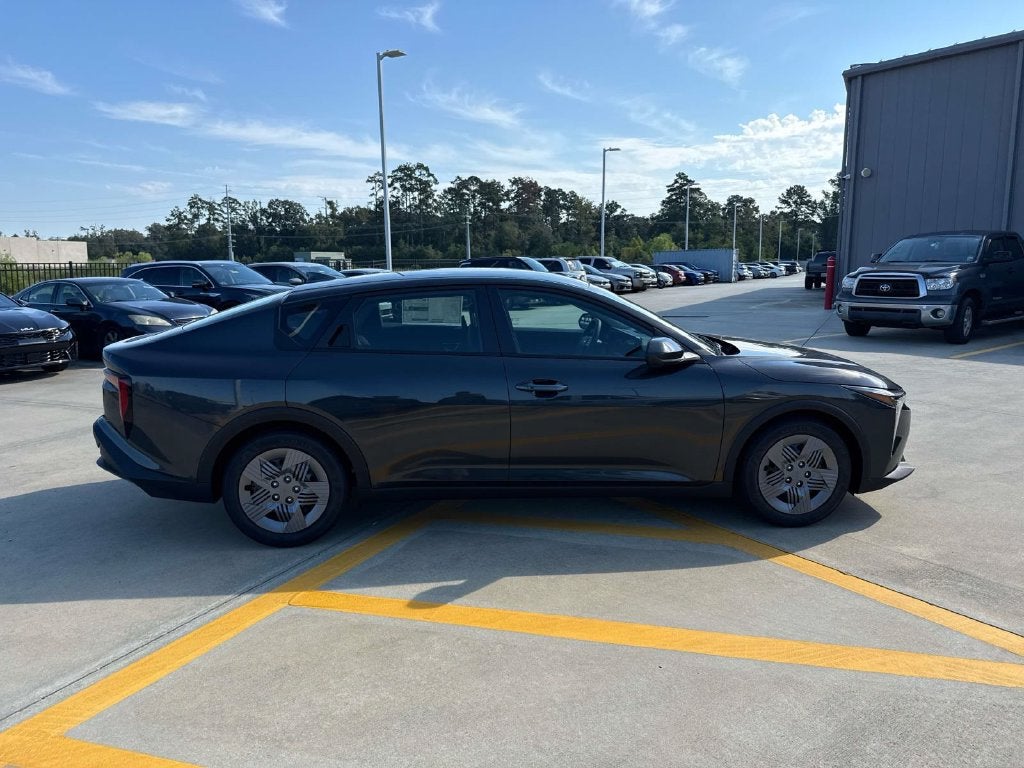 2026 Kia K4 LX