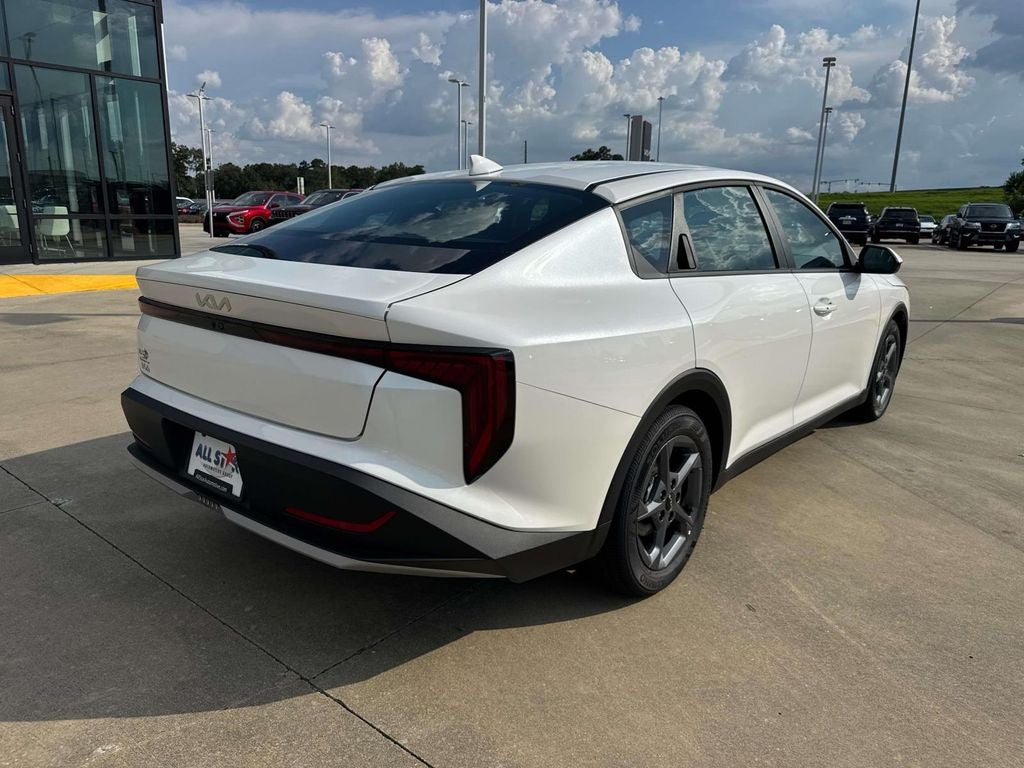 2026 Kia K4 LXS