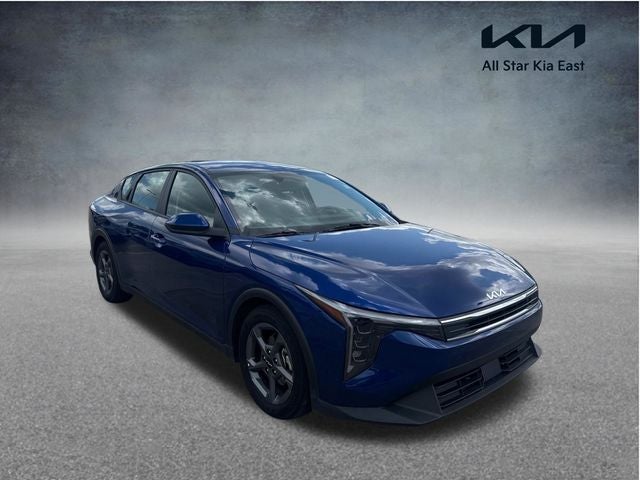 2025 Kia K4 LXS AT's photo