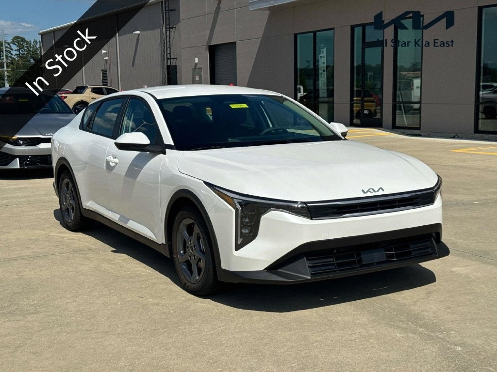 2026 Kia K4 LXS