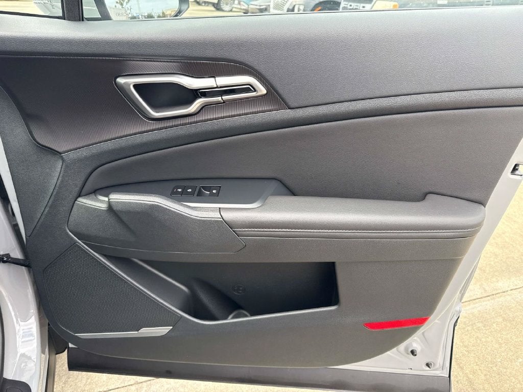 2027 Kia Sportage EX