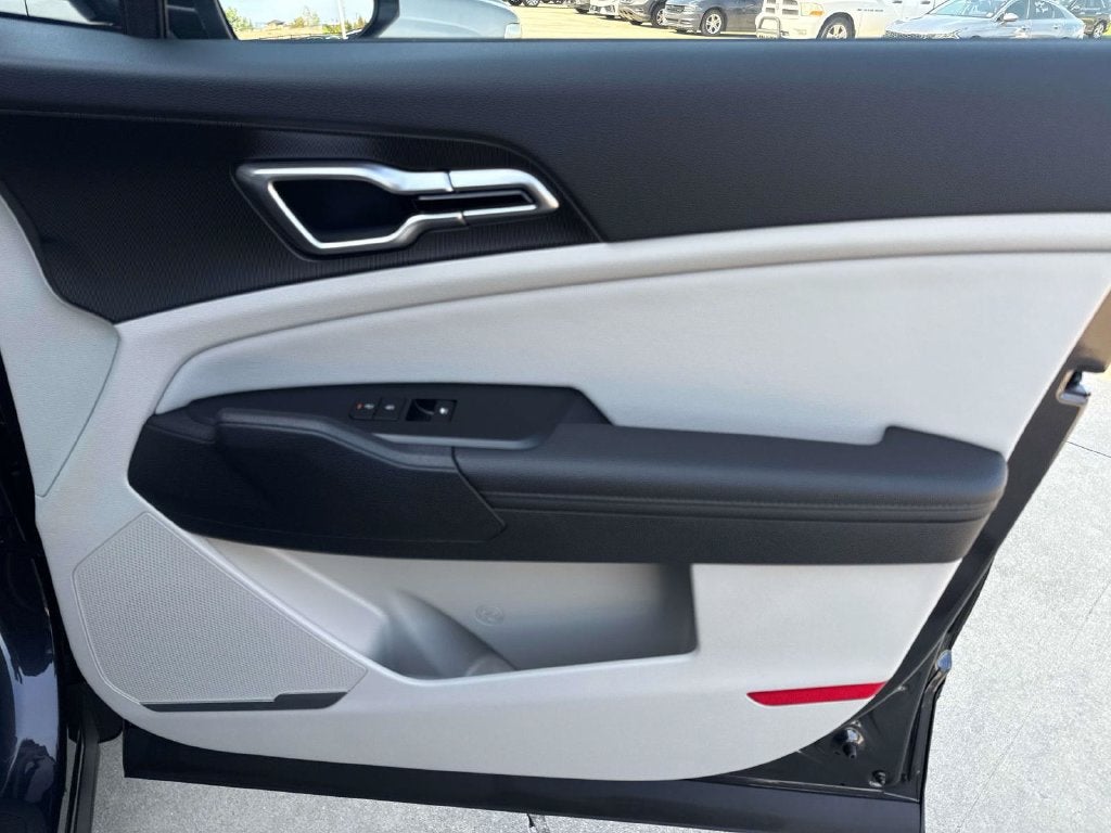 2027 Kia Sportage EX