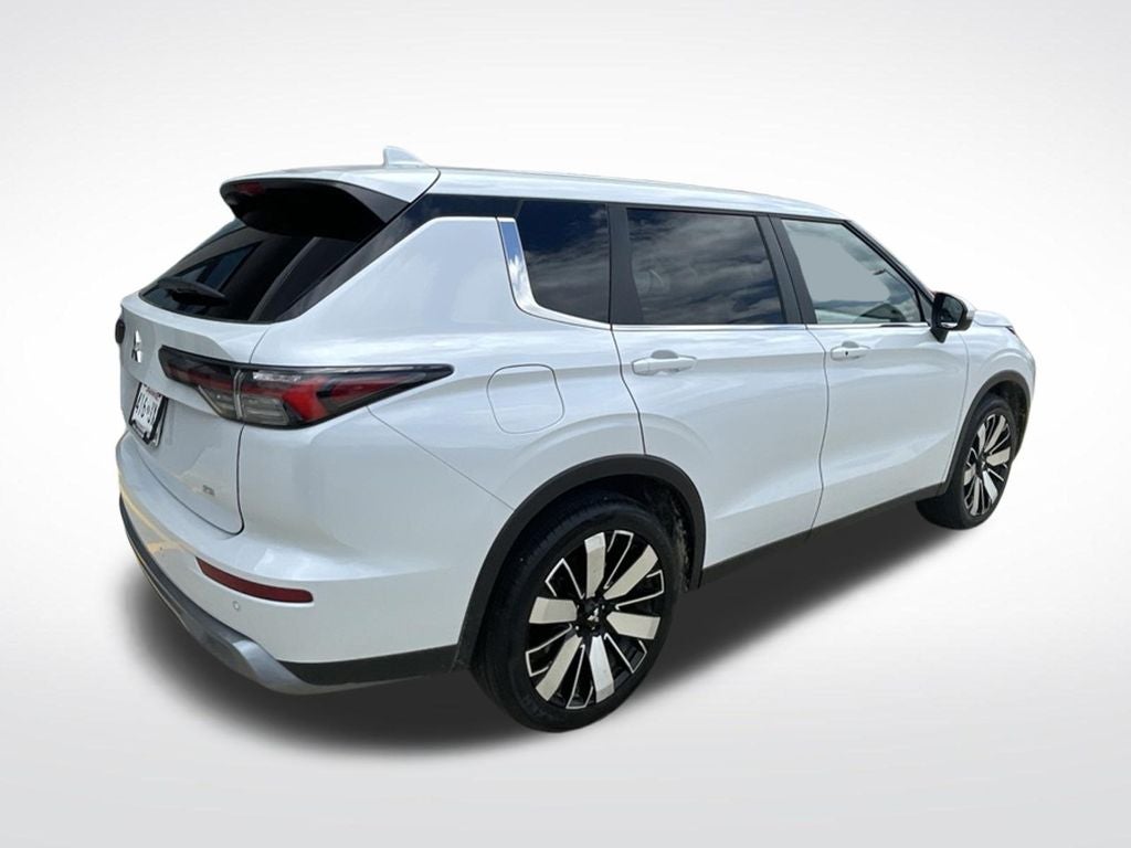 2026 Mitsubishi Outlander SE