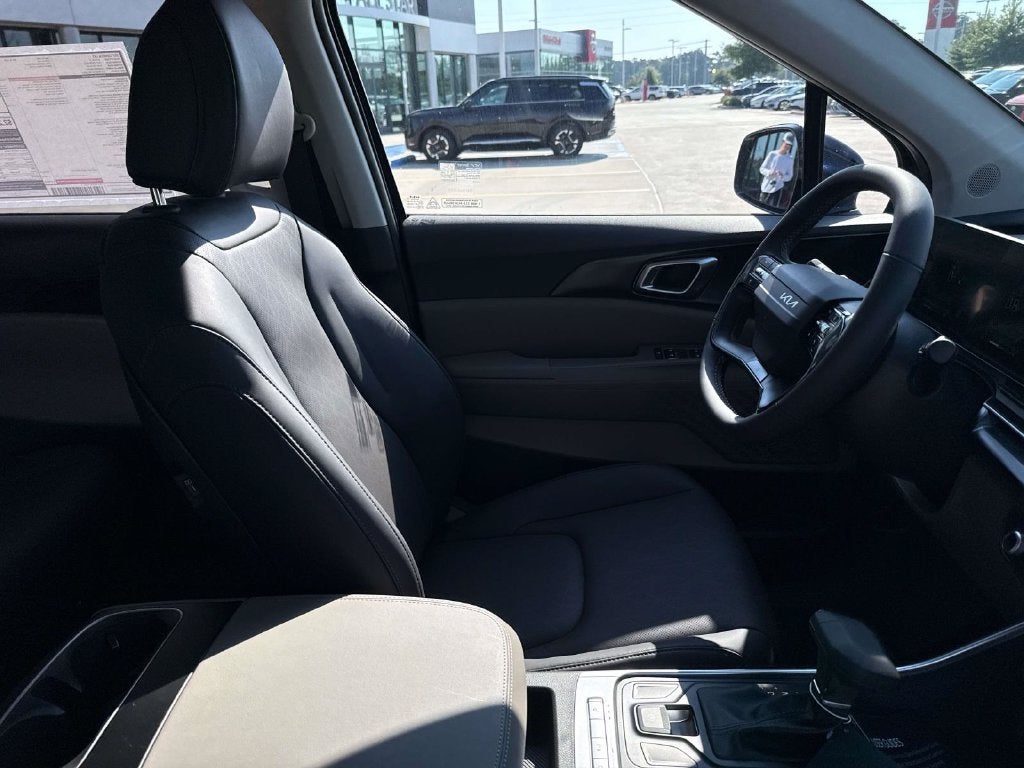 2027 Kia Carnival MPV LXS