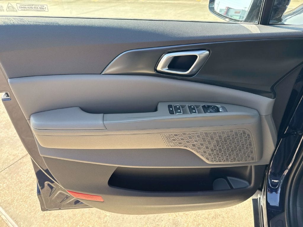 2027 Kia Carnival MPV LXS