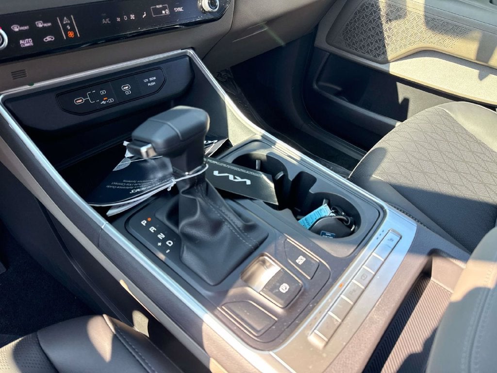 2027 Kia Carnival MPV LXS