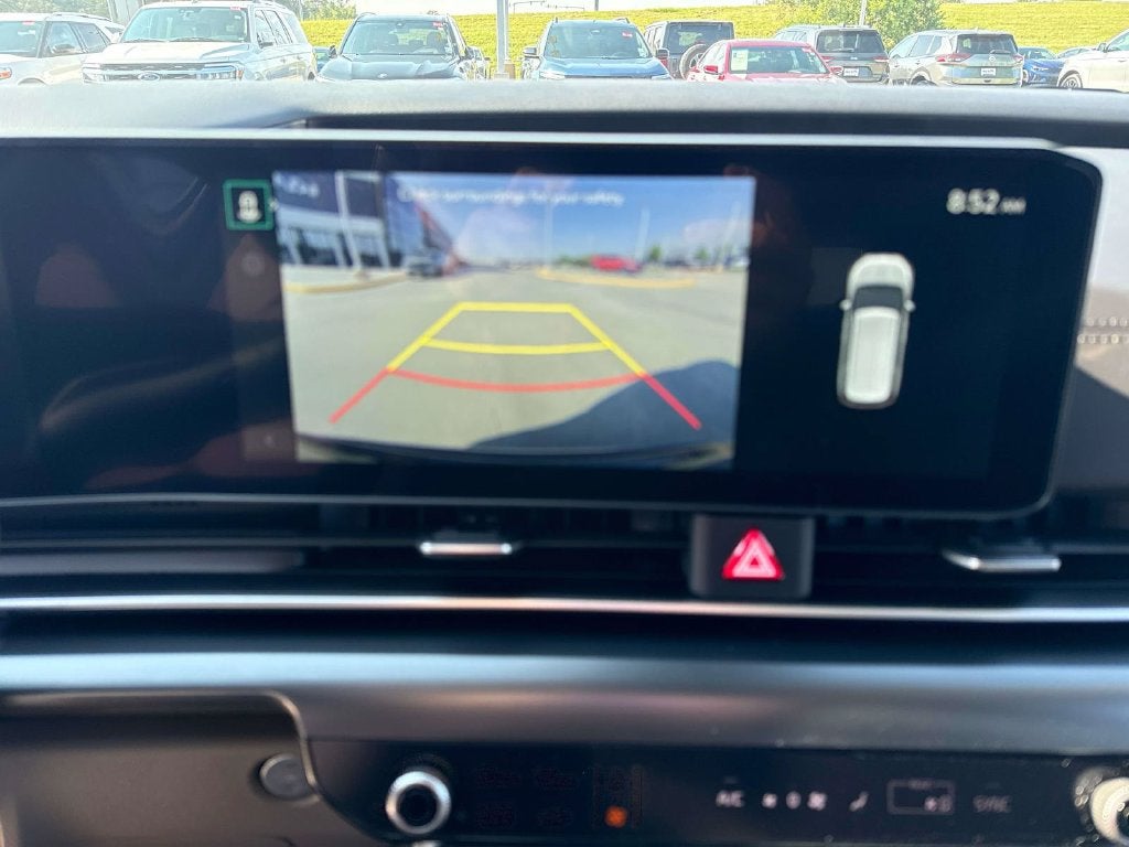 2027 Kia Carnival MPV LXS