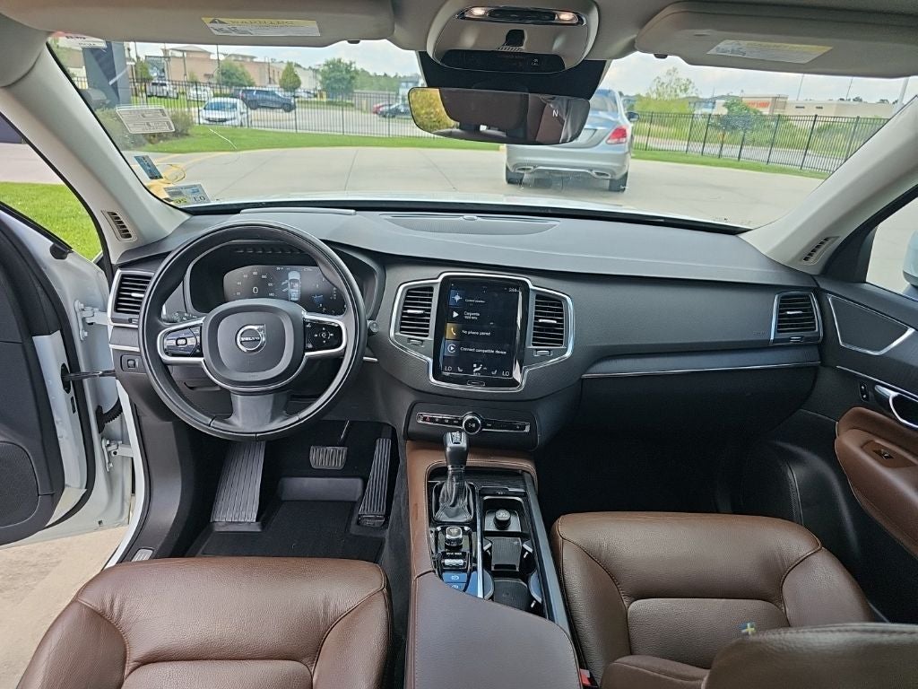 2020 Volvo XC90 T6 Momentum