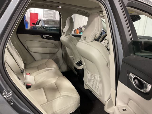 2021 Volvo XC60 T6 Inscription