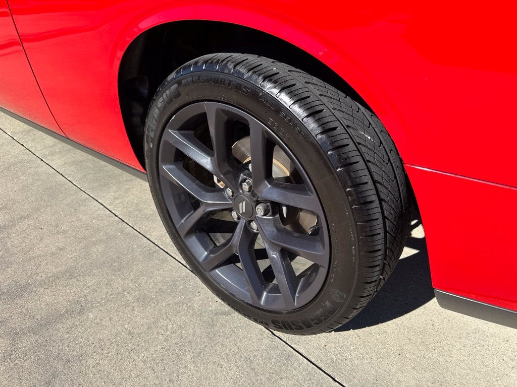 2021 Dodge Challenger SXT