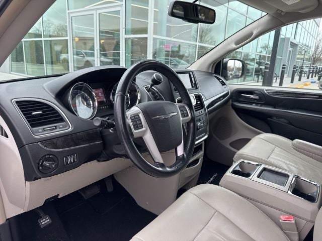 2015 Chrysler Town & Country Touring