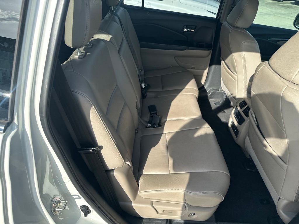 2019 Honda Pilot EX-L w/Navigation and Rear Entertainment System